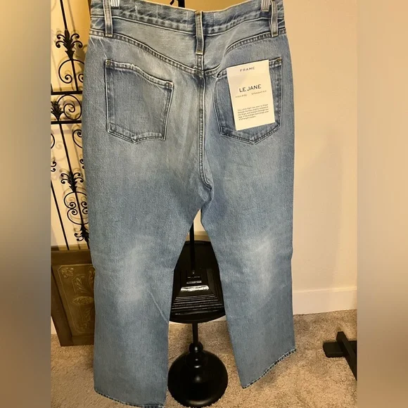 Frame Le Jane Distressed Jeans in Size 31 - New With Tags - high rise/straight - Picture 5 of 14